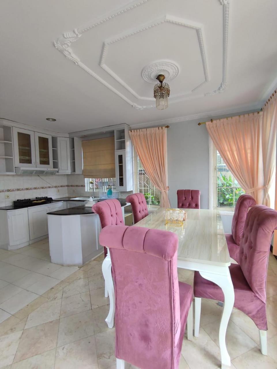 Vila Princess,Sentul 4Bedroom Dan Tenda Camping,Private Pool, Tenis Meja, Mini Billiard, Karaoke, Ayunan,Bbq, 08Satu3 80Satu6 4Satu5Satu 茂物 外观 照片