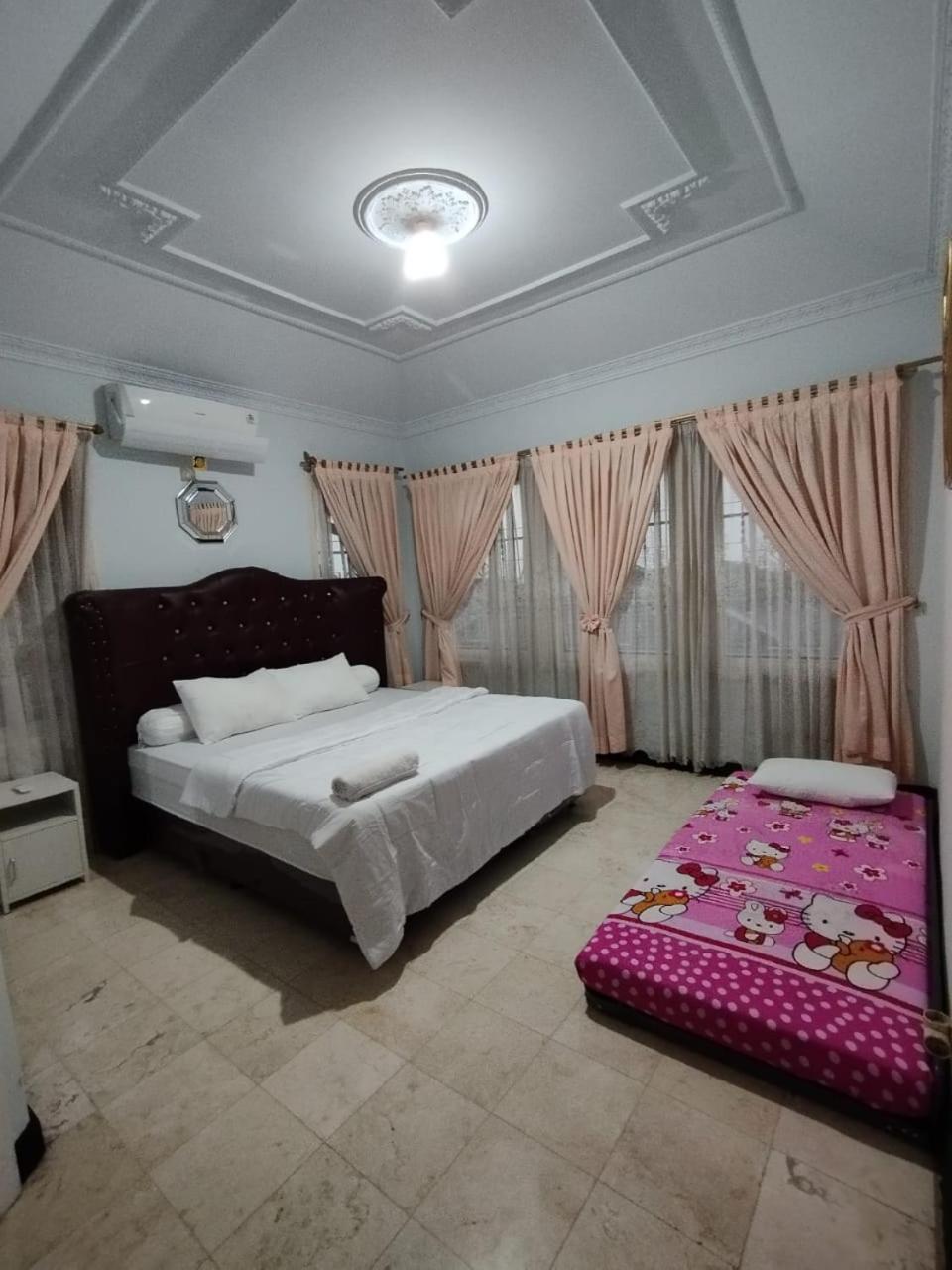 Vila Princess,Sentul 4Bedroom Dan Tenda Camping,Private Pool, Tenis Meja, Mini Billiard, Karaoke, Ayunan,Bbq, 08Satu3 80Satu6 4Satu5Satu 茂物 外观 照片