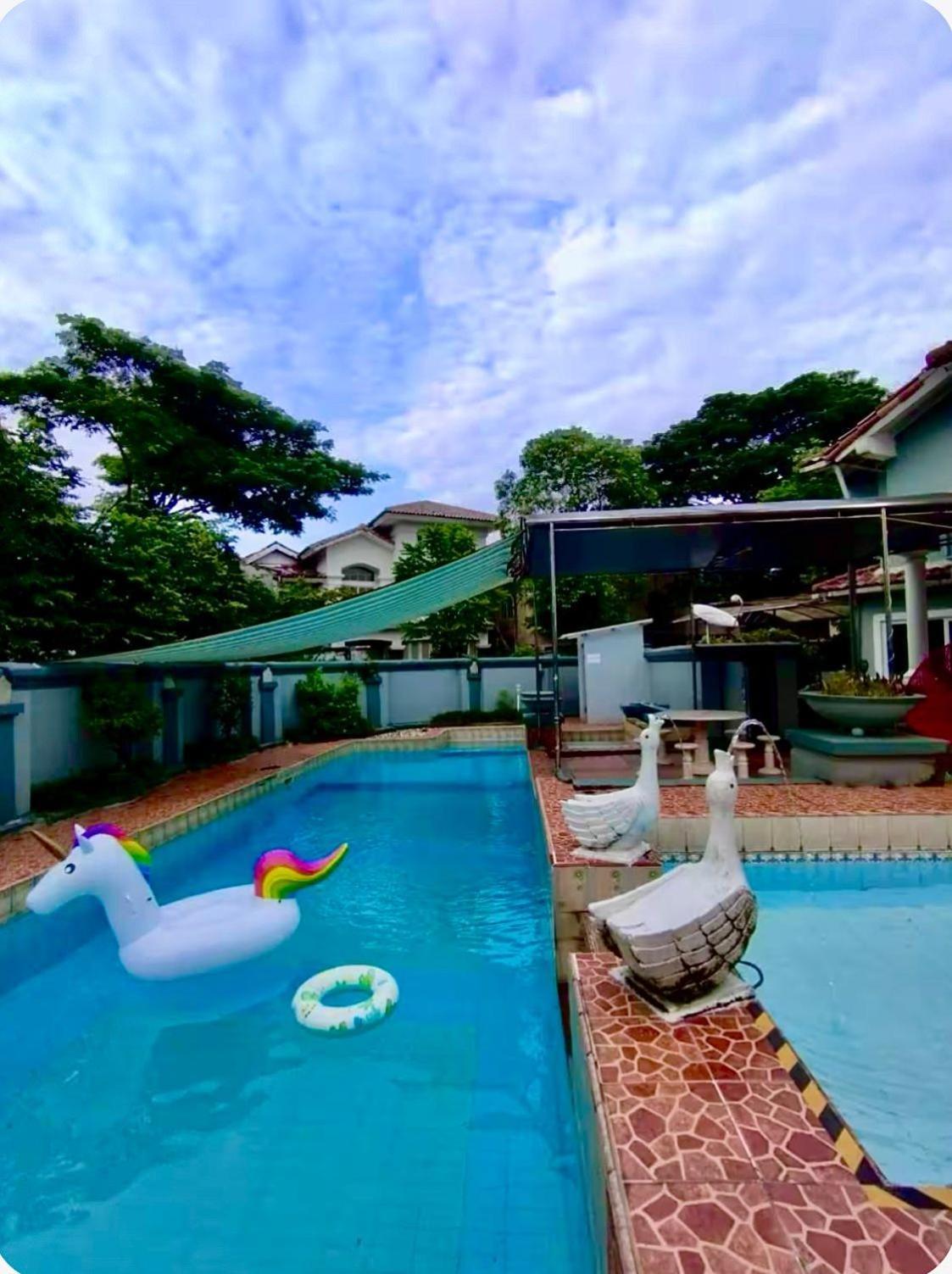 Vila Princess,Sentul 4Bedroom Dan Tenda Camping,Private Pool, Tenis Meja, Mini Billiard, Karaoke, Ayunan,Bbq, 08Satu3 80Satu6 4Satu5Satu 茂物 外观 照片